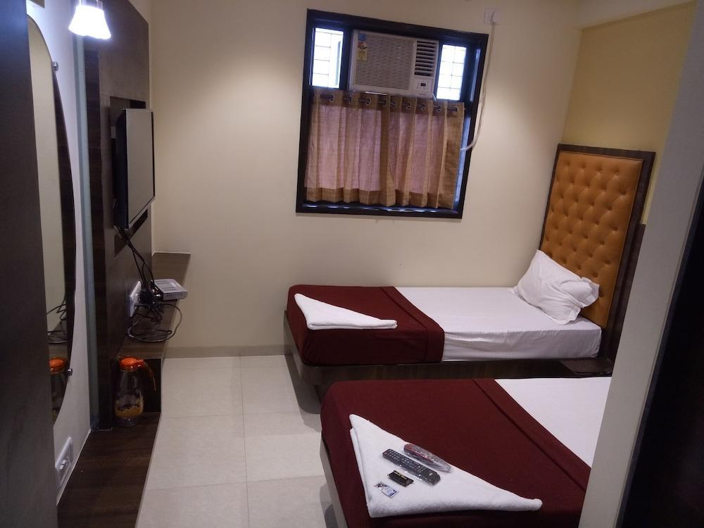 Oyo 76486 Silver Moon Mumbai Kültér fotó