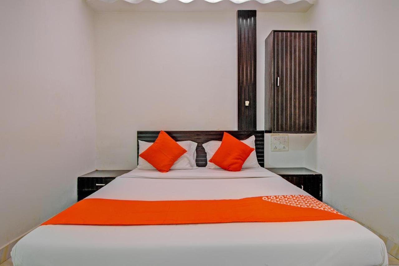 Oyo 76486 Silver Moon Mumbai Kültér fotó