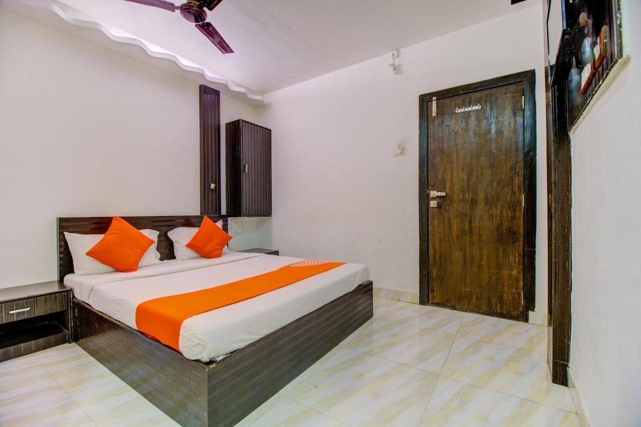 Oyo 76486 Silver Moon Mumbai Kültér fotó